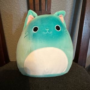Squishmallow “Sigrid” 7’ NWT